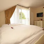 Saatmann Garni Hotel apartamentowy 3*