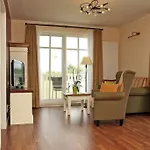 Saatmann Garni Hotel apartamentowy Ahrenshoop