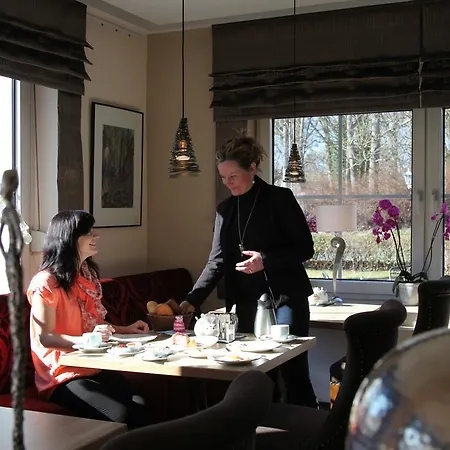 Ξενοδοχείο με διαμερίσματα Saatmann Garni